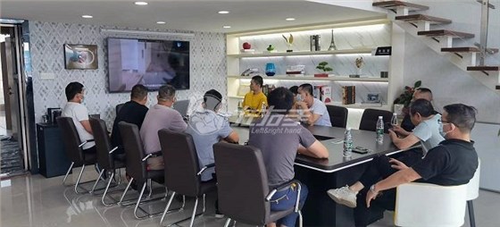 左右手东莞服务商安装师傅招募会