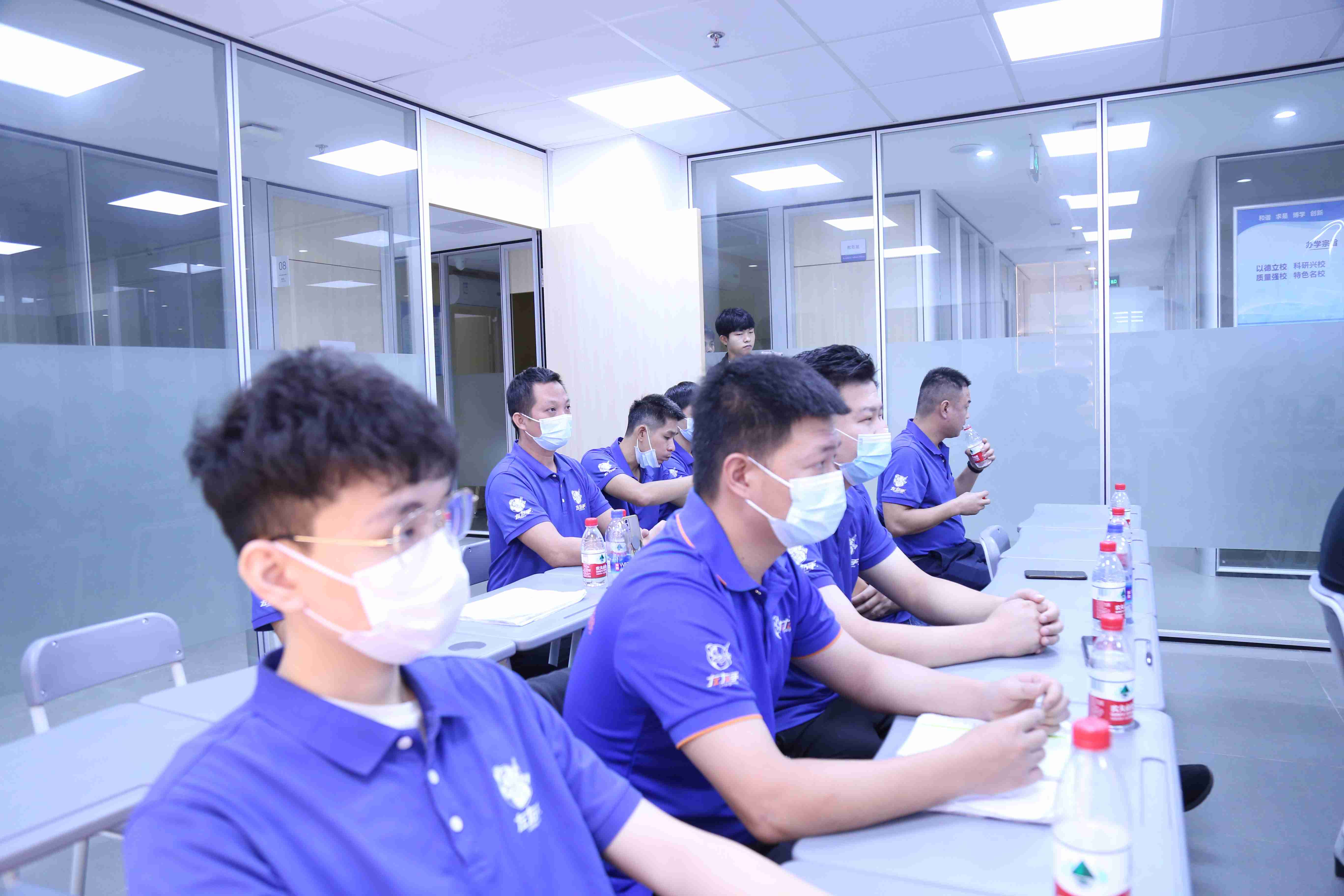 左右手商学院培训学员 左右手商学院培训学员