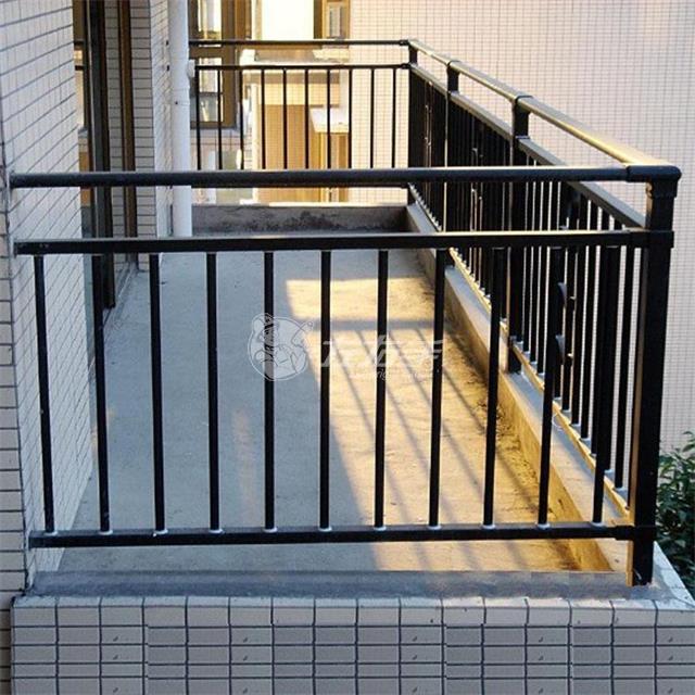 阳台护栏高度注意什么