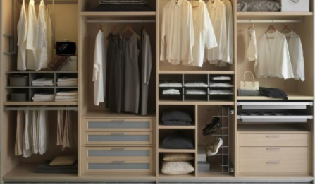定制家具衣柜加盟：定制衣柜一定会取代成品衣柜吗？