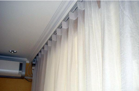 【重庆家用电动窗帘】家用电动窗帘优点有哪些，怎么选择电动窗帘?