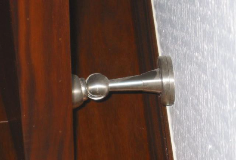 【电磁门吸器】木门门吸怎么安装？安装在什么位置好？